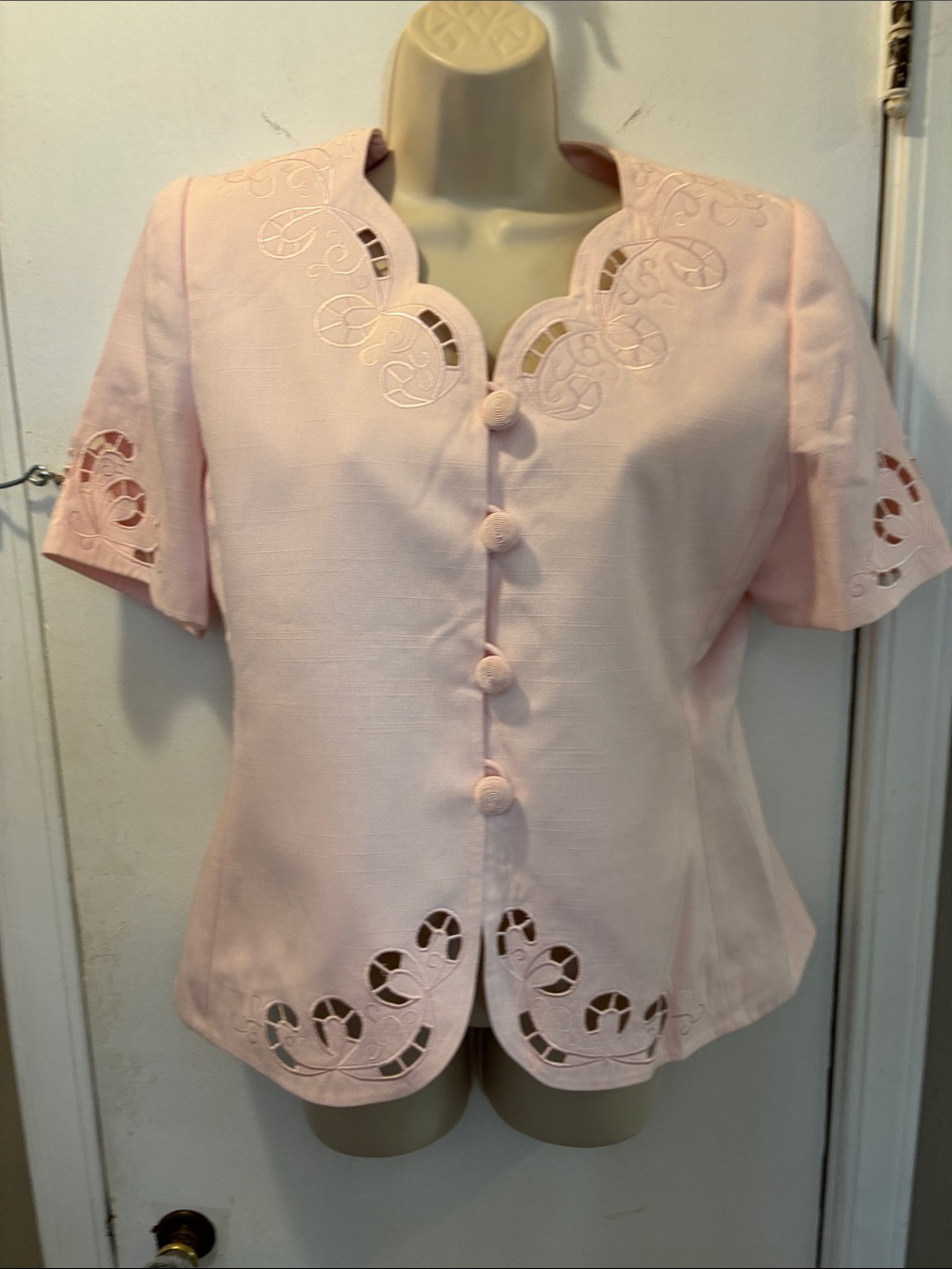 Vintage Kasper Petite 12P Pink Cutwork Button-Up jacket 36-310 Top